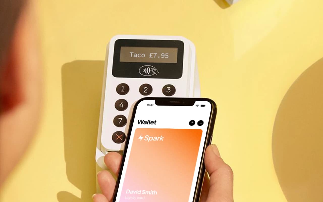 Easy QR scanning illustration